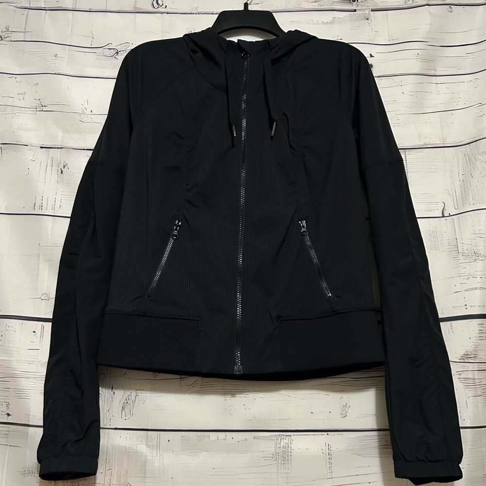 lululemon | Women's Black Lined Jacket Size 6